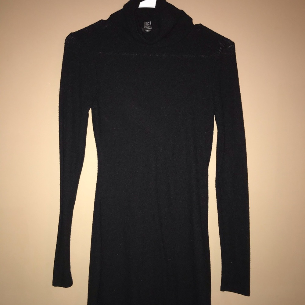 FOREVER 21 women fitted ribbed black dress